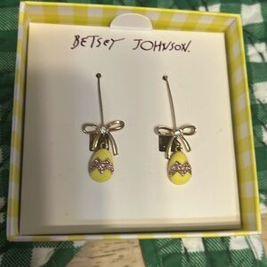 Betsy Johnson yellow egg bow hooks NWT